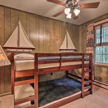 Poconos Home With Game Room Walk To Lake Harmony! Luaran gambar