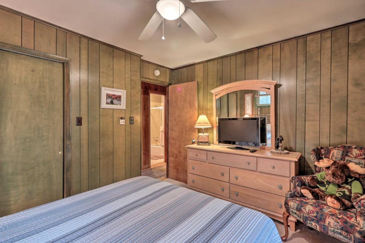 Poconos Home With Game Room Walk To Lake Harmony! Luaran gambar