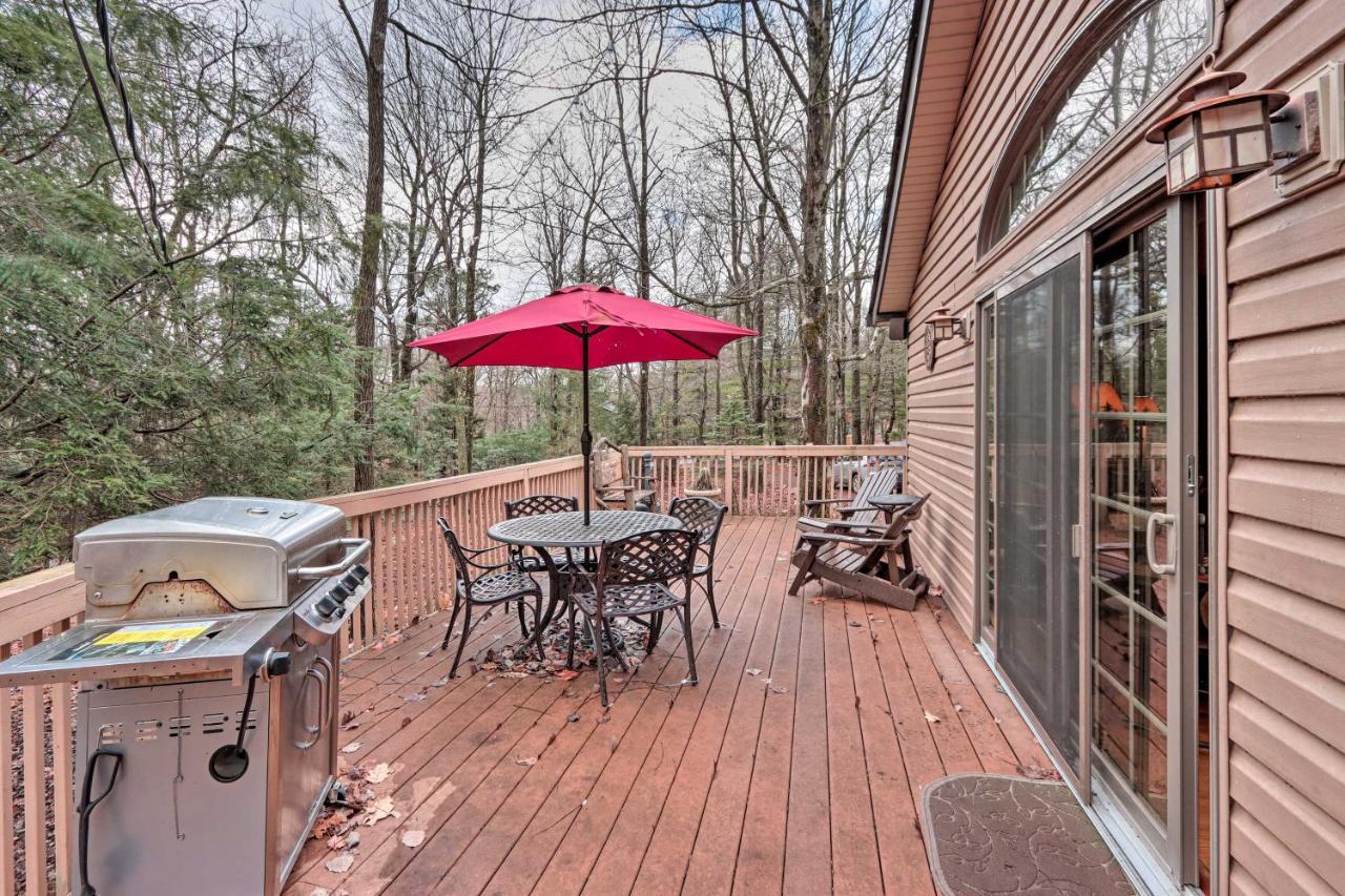 Poconos Home With Game Room Walk To Lake Harmony! Luaran gambar
