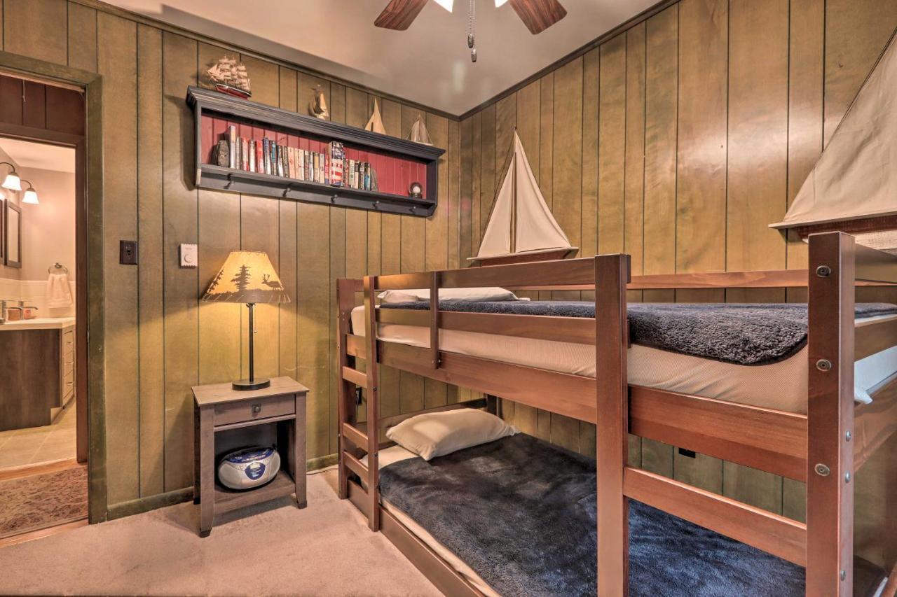 Poconos Home With Game Room Walk To Lake Harmony! Luaran gambar