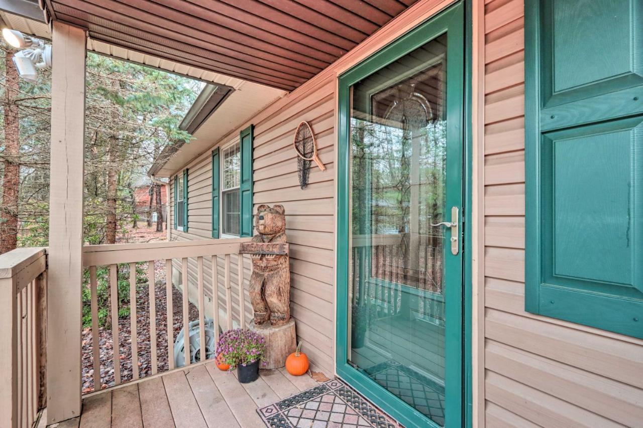 Poconos Home With Game Room Walk To Lake Harmony! Luaran gambar